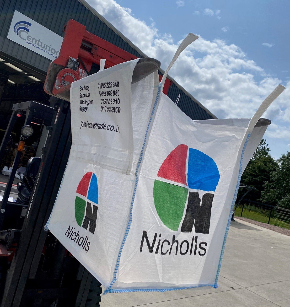 Large White misprint tunnel lift (BB905) - 75x85x95cm