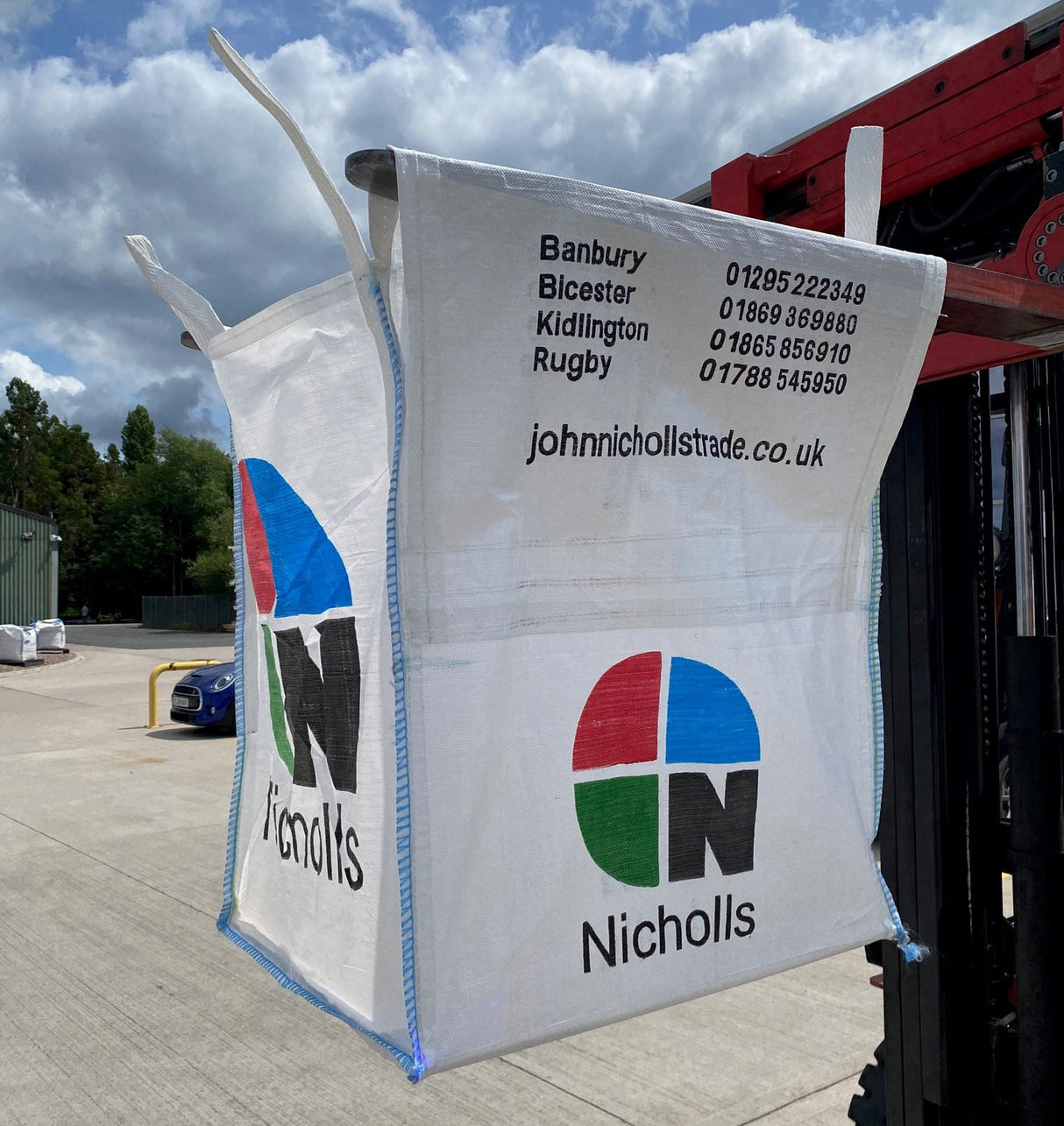 Large White misprint tunnel lift (BB905) - 75x85x95cm